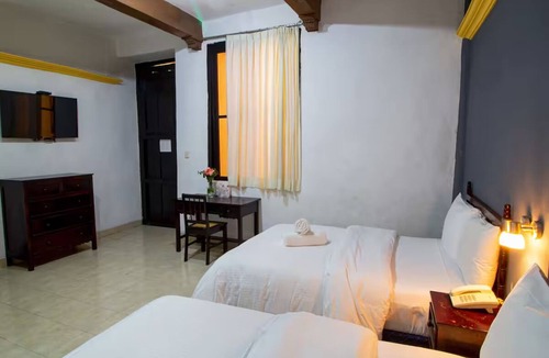 Centro Hotel | Relaxing Standard Room in a Central Urban Setting | Historic District | 2 Units