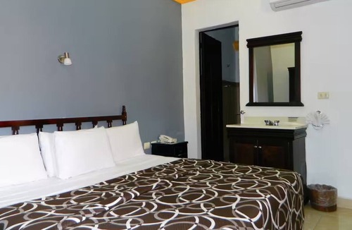 Centro Hotel | Relaxing Standard Room in a Central Urban Setting | Historic District | 2 Units