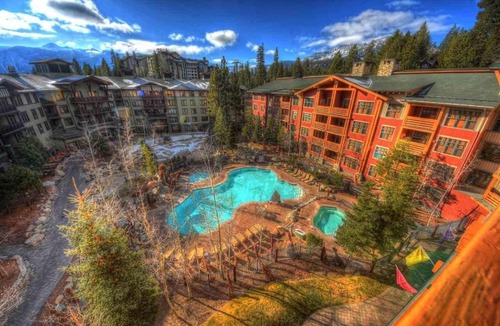 Mammoth Lakes Condo | Remodeled Village Lodge Condo, 55" Smart 4k HDTV w/Netflix, .