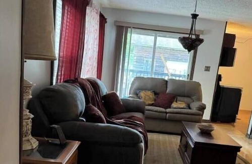 Leasburg House | Riverbend Getaway 134-Luxury & Comfort sleep 20+ nearby-swim, float, hike, relax