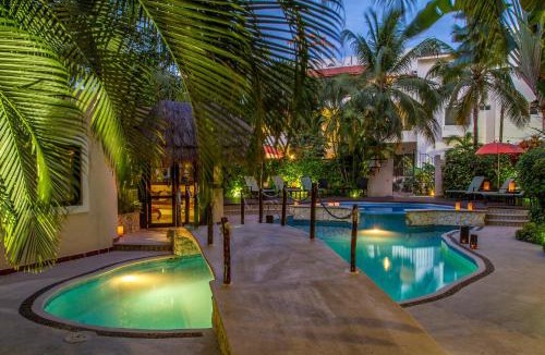 Gonzalo Guerrero Hotel | Riviera del Sol Amazing King Size Junior Suite 104
