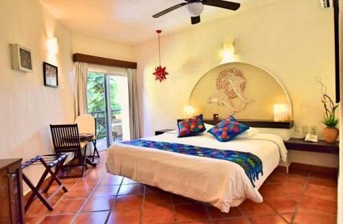 Gonzalo Guerrero Hotel | Riviera del Sol Amazing King Size Junior Suite 205