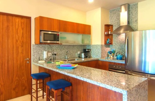 Gonzalo Guerrero Apartment | Rooftop Pool Oasis Steps to Beach, Jungle Views