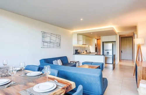 Ejidal Apartment | Rooftop Pool | Private Balcony | Gym | Fast WiFi