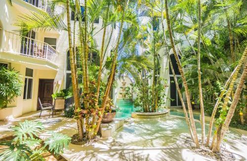 Downtown Apartment | Royal Palms 5 condo
