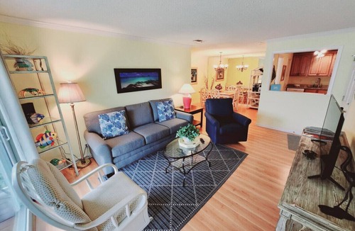 Demere Park Condo | S6 family friendly, near tennis and pool, peaceful upstairs close to tennis and back pool