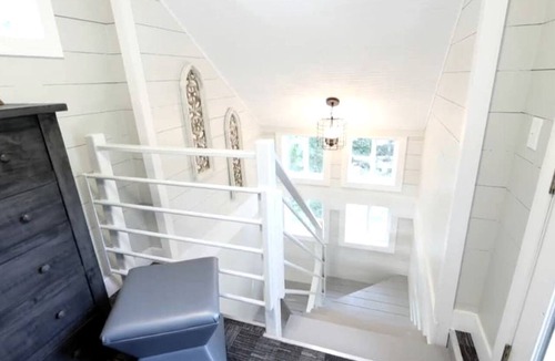 Owensville Cabin | Secluded Tiny House near Owensville, Missouri - Ideal for a Glamping Vacation with Family and Friends