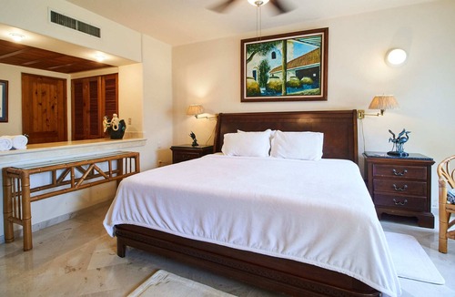 Puerto Aventuras Apartment | Serene & Beachfront Apartment | Shared Pool, Garden & Terrace | Fancy Amenities
