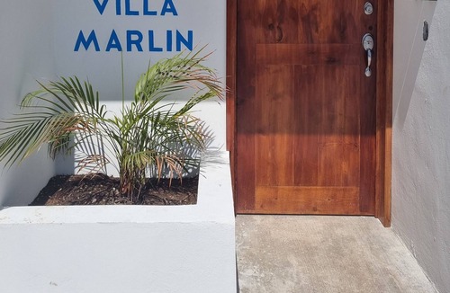 San Miguel House | Small house in quiet residential area