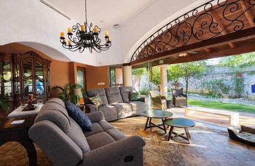 Alfredo V. Bonfil Hotel | Solanza Hotel Hacienda