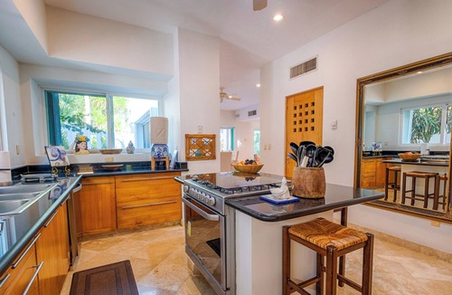 Akumal Villa | Sophisticated Spa Style Beachfront Villa with Heated Pool