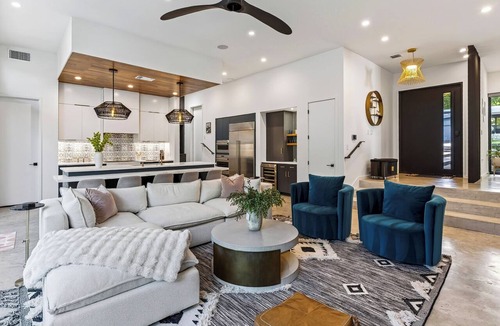 Barton Hills House | South Austin Retreat Pool + Fire Pit Near South Congress | Oaklane Zen