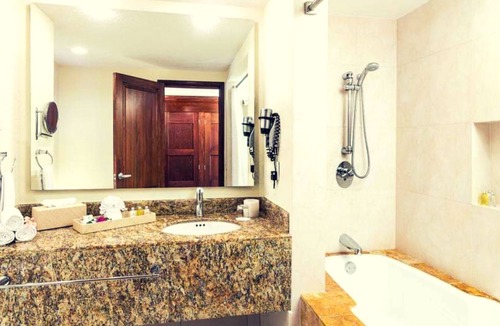 Chetumal Resort | Spa and golf center located on the beach