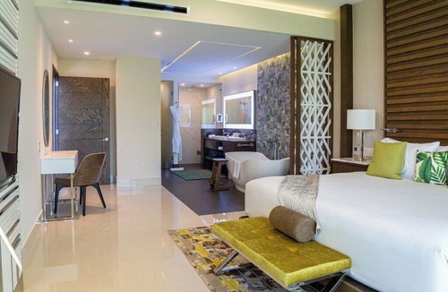 Puerto Juarez Hotel | Spacious 3-BR Lux Loft w/Ocean View, Priv Rooftop Jacuzzi -Massage and Transfer
