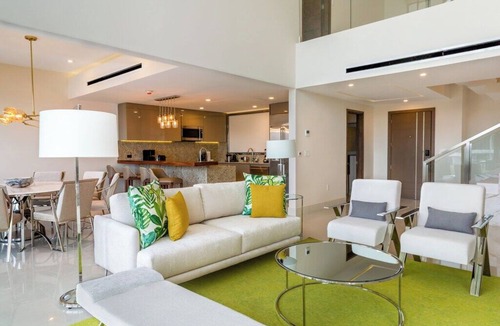 Puerto Juarez Hotel | Spacious 3-BR Lux Loft w/Ocean View, Priv Rooftop Jacuzzi -Massage and Transfer