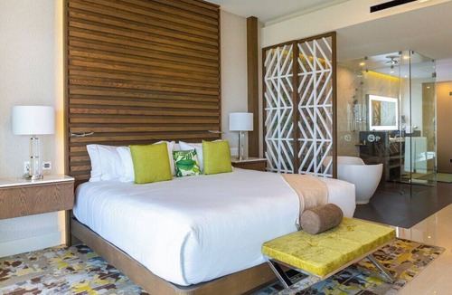 Puerto Juarez Hotel | Spacious 3-BR Lux Loft w/Ocean View, Priv Rooftop Jacuzzi -Massage and Transfer