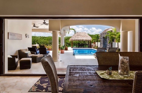 Puerto Aventuras House | Spacious 5-bedroom house in wonderful Puerto Aventuras with AC, Pool,Boat Dock