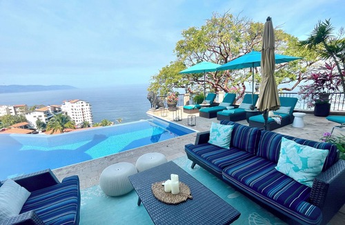 Conchas Chinas House | Spectacular View Villa 5 min from Zona Romantica