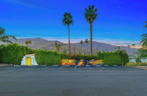 Tahquitz River Estates Hotel | Spirit of Sofia Resort 12BR Private Group Buyout