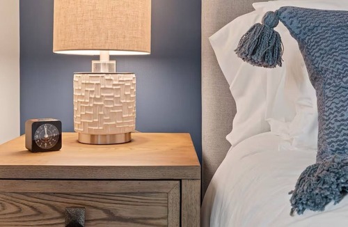 Stowe Area Hotel | Spruce Peak Lodge | One Bedroom | Tall Timbers