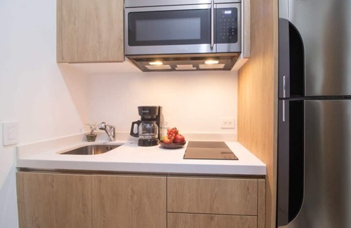 Downtown Apartment | Steps to 5th Ave | Oceanview Roof Pool