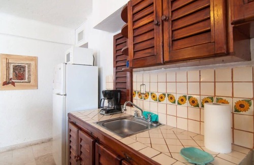 Gonzalo Guerrero Apartment | Steps to Mamitas Beach, Private Terrace & 5th Ave