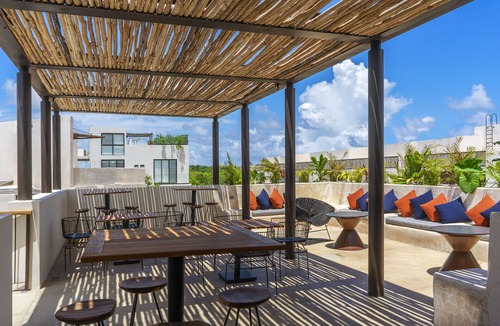 La Veleta Apartment | Studio for 4 w/terrace and pool access @ ARUNA