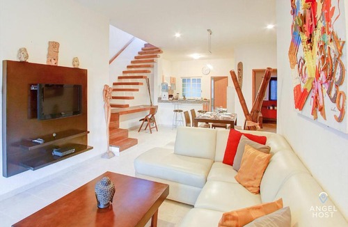 Gonzalo Guerrero Apartment | Stunning Las Olas by Playa Rentals Properties