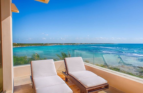 Akumal Villa | Stunning Oceanfront Contemporary villa close to Akumal!