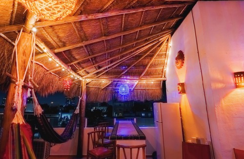 Cancun House | STUNNING SKY DECK/FREE CAR USE!/FERRY & BEACH 2min away/POOL/SLEEPS 5-16/GATED