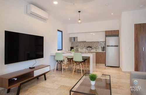 Zazil-ha Condo | Stylish Condo | Oceanview Pool | Gym | Near Beach