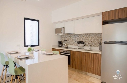 Zazil-ha Condo | Stylish Condo | Oceanview Pool | Gym | Near Beach