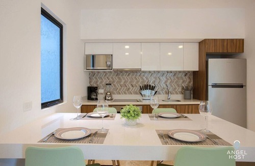 Zazil-ha Condo | Stylish Condo | Oceanview Pool | Gym | Near Beach