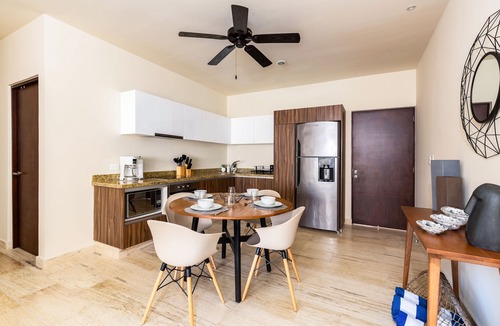 Ejidal Condo | ★ Stylish Condo ★ ✓Private Plunge Pool ✓300Mbps ✓Rooftop