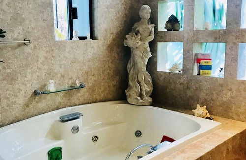 Playacar Bed & Breakfast | Suite Jacuzzi Room in Stunning Villa Playacar Ii