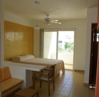 Alfredo V. Bonfil Apartment | Suites Moon River