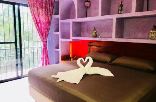 Playacar Bed & Breakfast | Sunrise Double Room in Stunning Villa Playacar Ii