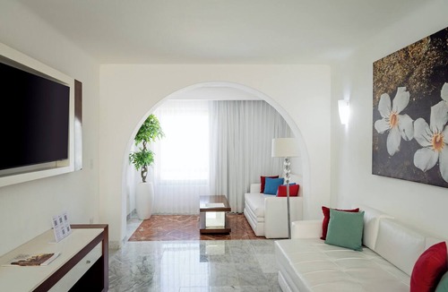 Zona Hotelera Hotel | Sunset Marina Resort & Yacht Club