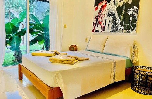 Playacar Bed & Breakfast | Superior Basic Room With Swimming Pool Air Conditioning and Parking
