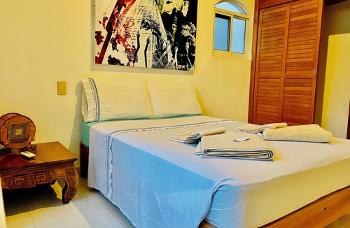 Playacar Bed & Breakfast | Superior Basic Room With Swimming Pool Air Conditioning and Parking