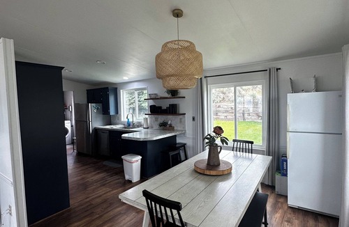 Dingle House | The Bears Den! Walking distance to beach, private day rental marina, 5 Bedroom