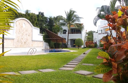 Playacar Villa | The House of Naomi2 Villa with swimming pool in Playacar phase2