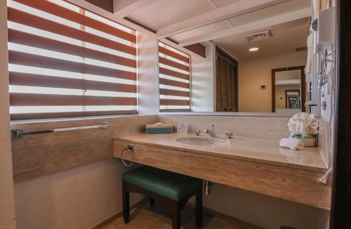 Zona Hotelera Resort | The Royal Cancun All Suites Resort - Two Bedroom Suite Beachfront