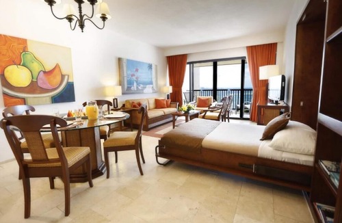 Zona Hotelera Resort | The Royal Cancun All Suites Resort - Two Bedroom Suite Beachfront