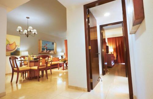 Zona Hotelera Resort | The Royal Cancun All Suites Resort