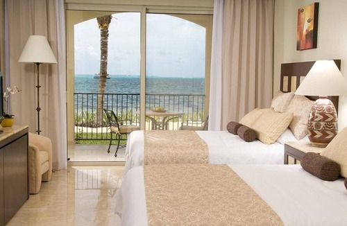 Playa Mujeres Resort | To be or Not to be Inclusive at the Villa Del Palmar Cancun 538SqFt - Studio