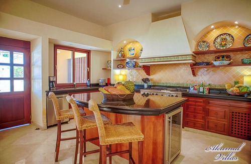 Akumal Villa | Top Class Luxury Beachfront Villa in Akumal With Chef Services.
