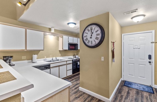Table Rock Condo | Tranquility~Luxury Lakefront Condo~Pointe Royale Resort~Pools/HotTub