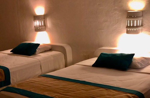 12th Street Hotel | TREBOL HOTEL