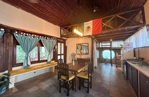 Downtown Cabin | Treehouse Loft in Prime Location